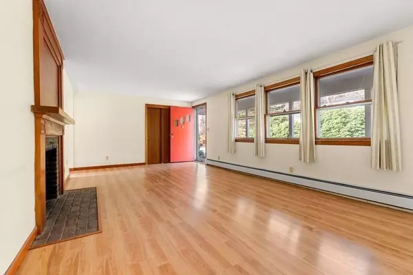 271 Barker Street, North Andover, MA 01845