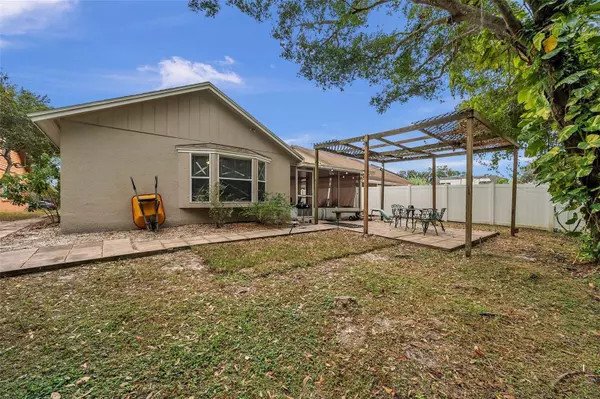 9809 LONG MEADOW DR, Tampa, FL 33615