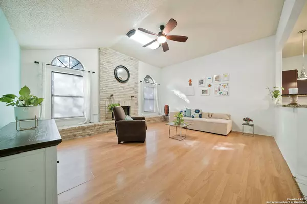 11107 QUAIL RISE, San Antonio, TX 78249-3369