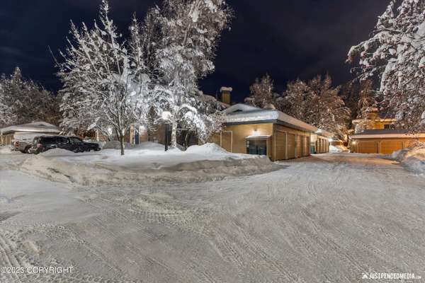 6450 E Northern Lights BLVD #10D, Anchorage, AK 99504