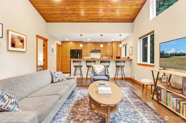 7464 Olsen DR, Glacier, WA 98922