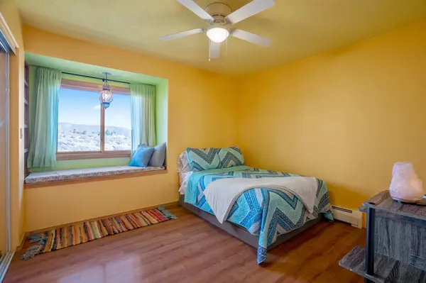 5425 Quemazon, Los Alamos, NM 87544