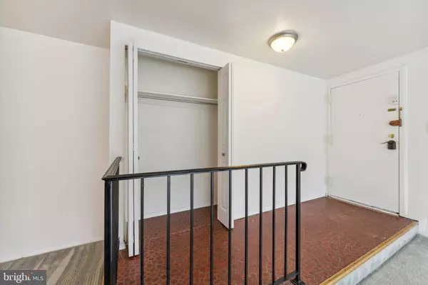 12710 VEIRS MILL RD #103, Rockville, MD 20853