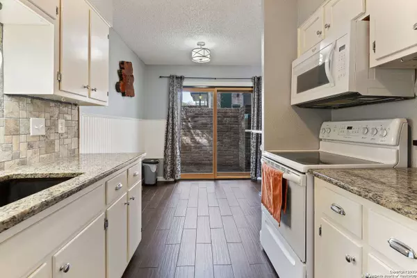 9915 Powhatan Dr UNIT G-5, San Antonio, TX 78230