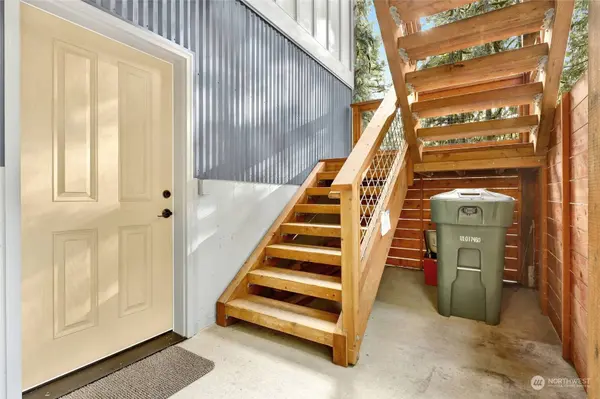 7464 Olsen DR, Glacier, WA 98922