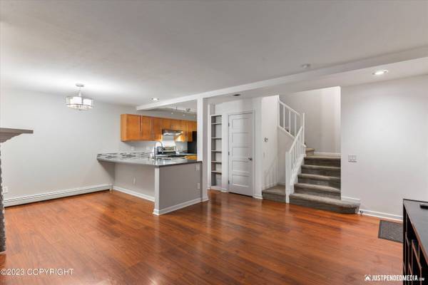 6450 E Northern Lights BLVD #10D, Anchorage, AK 99504