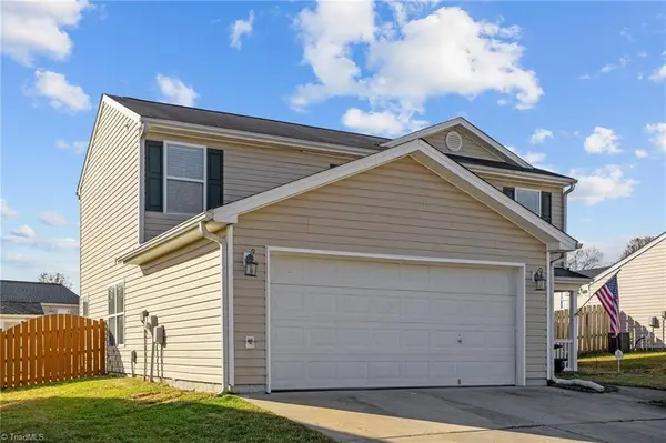 200 Julian Pond LN, Kernersville, NC 27284
