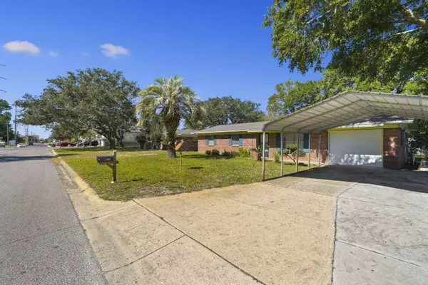 429 NW Sullivan Street, Fort Walton Beach, FL 32548
