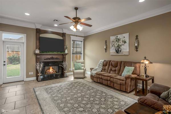 506 Falling Water Circle, Bossier City, LA 71112