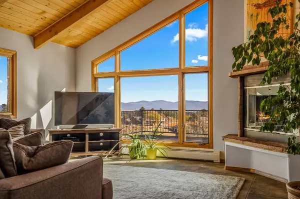 5425 Quemazon, Los Alamos, NM 87544