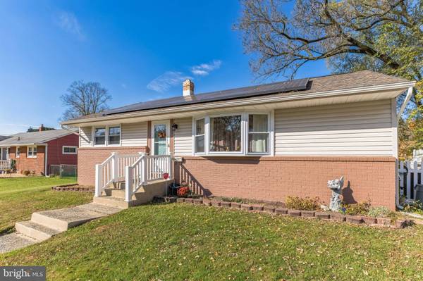 1 LAGUNA DR, Magnolia, NJ 08049