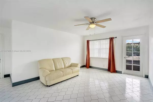1280 NW 43rd Ave #206, Lauderhill, FL 33313