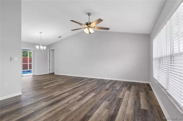 5087 Oyster CT, Spring Hill, FL 34607