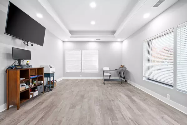 131 Corporate Dr, Clarksville, TN 37040