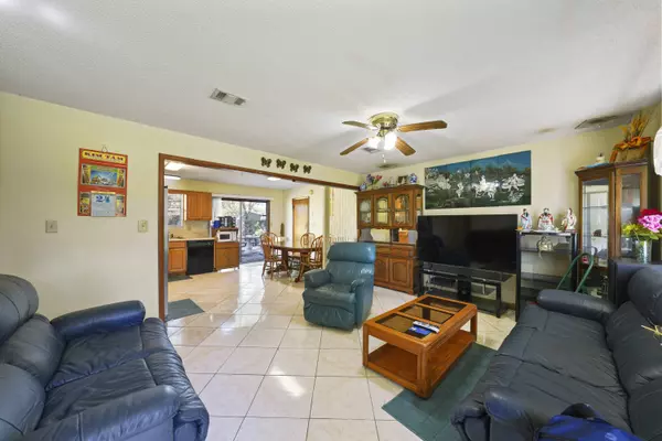 429 NW Sullivan Street, Fort Walton Beach, FL 32548