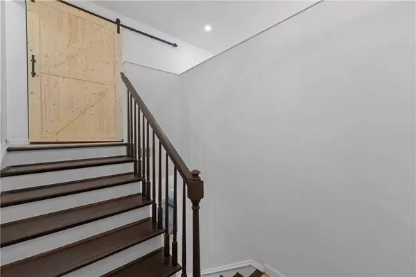 874 Plainville PL SW, Atlanta, GA 30331