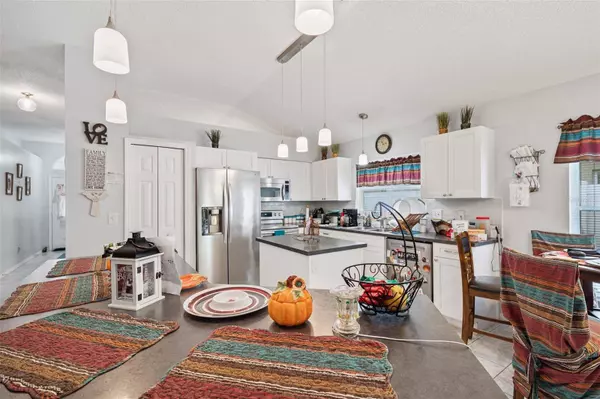 9809 LONG MEADOW DR, Tampa, FL 33615