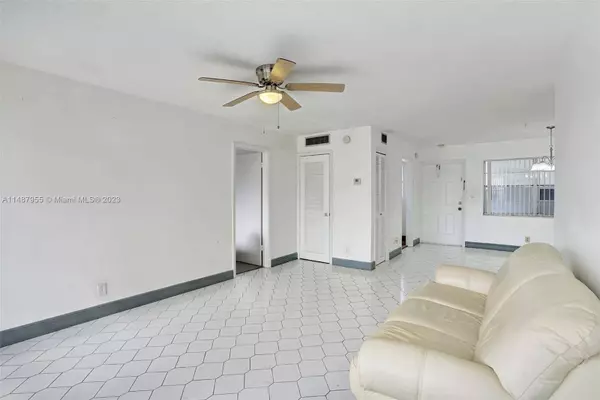 1280 NW 43rd Ave #206, Lauderhill, FL 33313