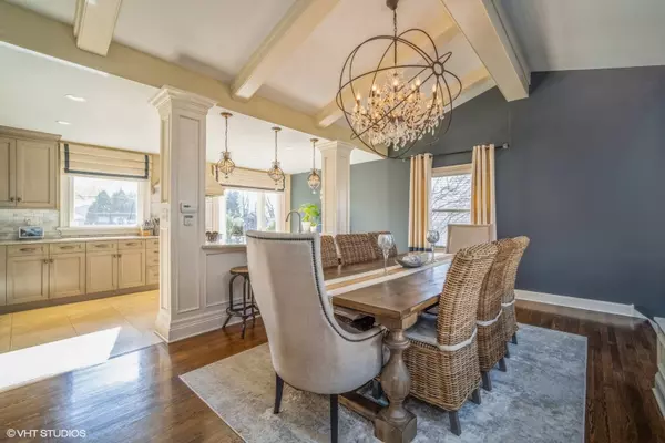 1107 E LINDEN LN, Mount Prospect, IL 60056