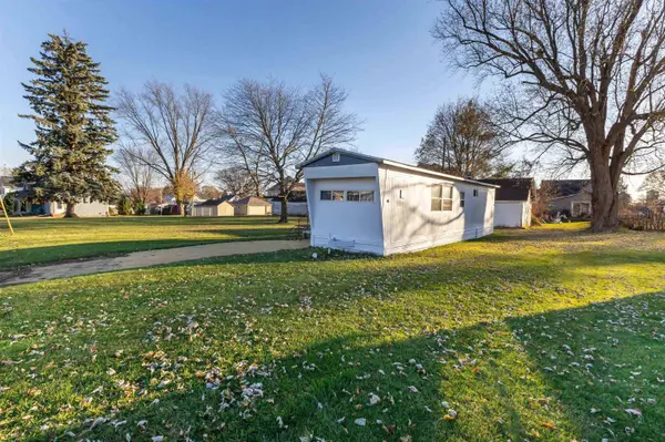 115 Summer, Warren, IL 61087