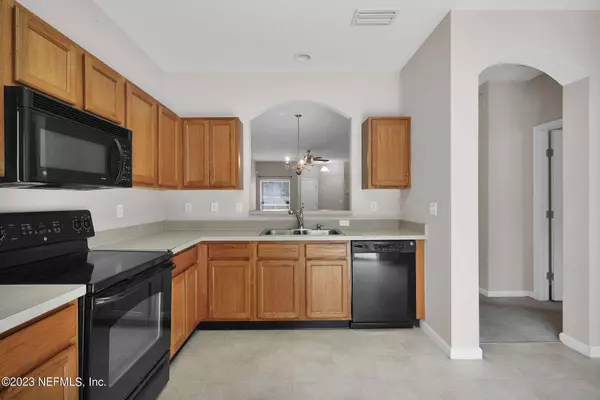 3802 EVAN SAMUEL DR, Jacksonville, FL 32210