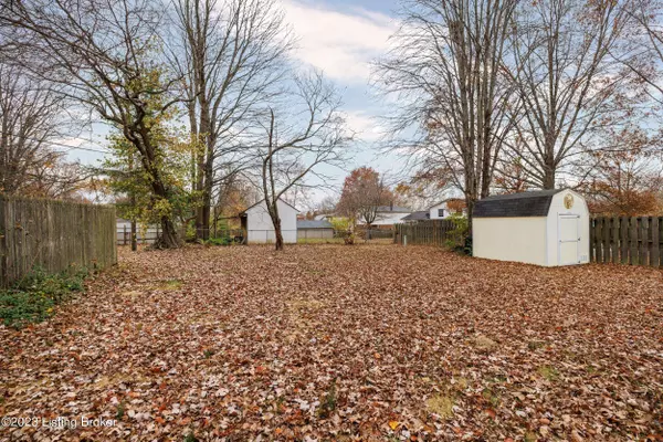 9310 Sue Helen Dr, Louisville, KY 40299