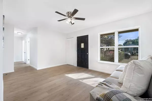 211 JOE BLANKS ST, San Antonio, TX 78237-2330