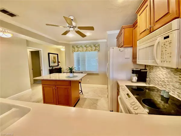 3675 Amberly CIR #C308, Naples, FL 34112