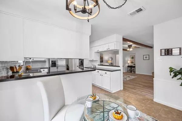 6031 Autumn Forest DR, Houston, TX 77092