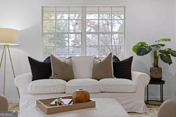 874 Plainville PL SW, Atlanta, GA 30331