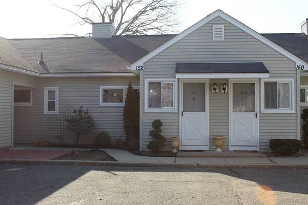 152 Greenwood Ter #152, Chicopee, MA 01022