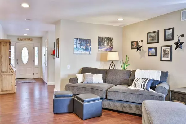 1596 Arnheim Ct, El Cajon, CA 92021