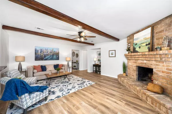 6031 Autumn Forest DR, Houston, TX 77092