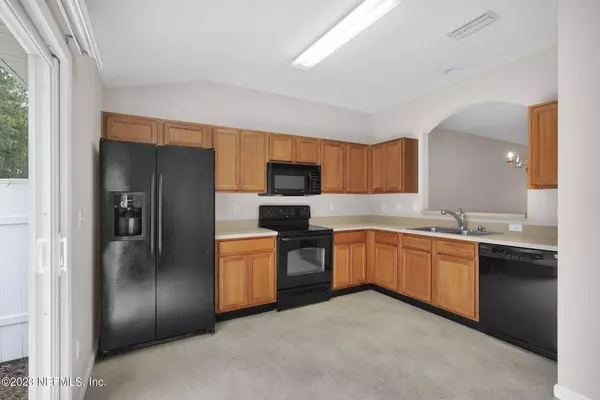 3802 EVAN SAMUEL DR, Jacksonville, FL 32210