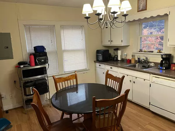 103 Reagan DR, Eureka, IL 61530