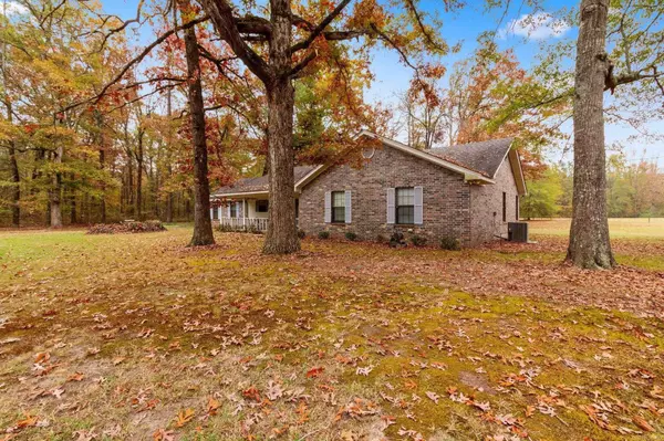 9000 Henderson Road, Pine Bluff, AR 71603