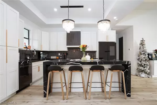 4302 26th ST SW, Lehigh Acres, FL 33976