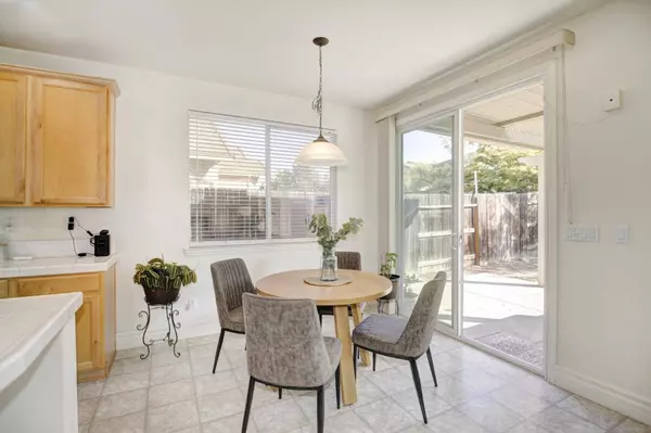 1490 43rd AVE, Sacramento, CA 95822