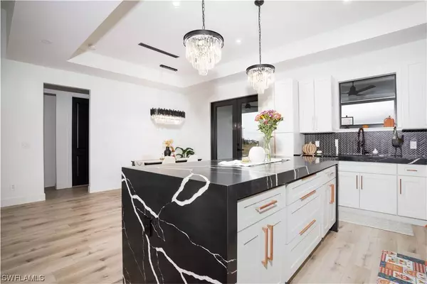 4302 26th ST SW, Lehigh Acres, FL 33976