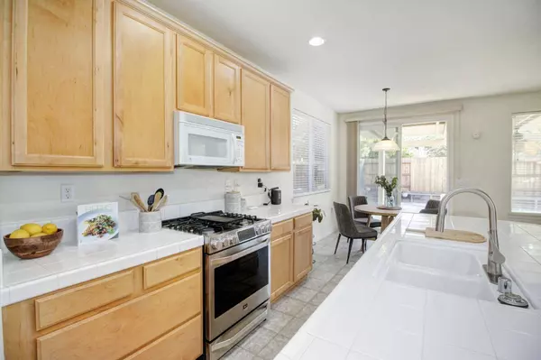 1490 43rd AVE, Sacramento, CA 95822