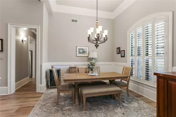 303 LAC IBERVILLE DR, Luling, LA 70070