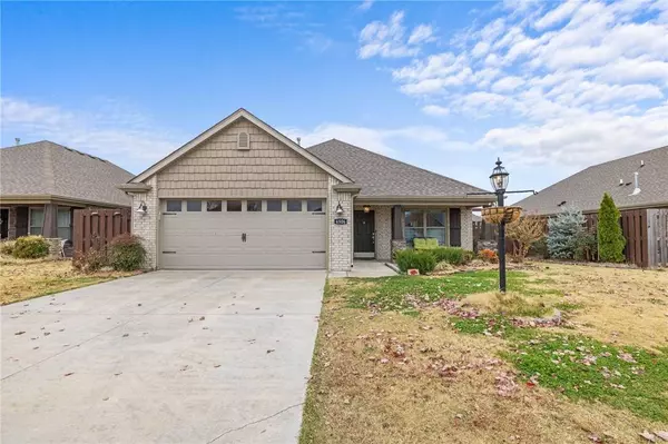 4506 W Divide Drive, Fayetteville, AR 72704