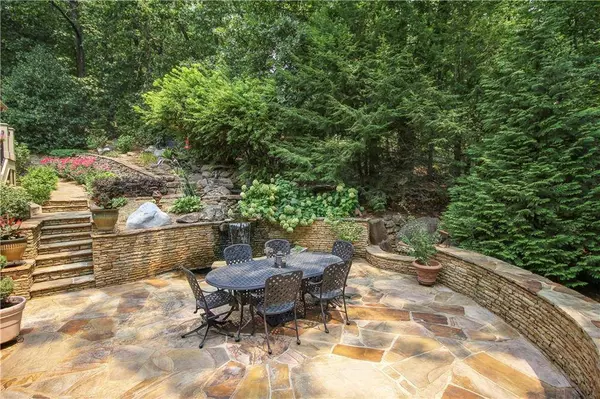 488 Schofield DR, Powder Springs, GA 30127