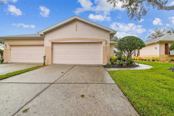 2609 EAGLE GREENS DR #2609, Plant City, FL 33566