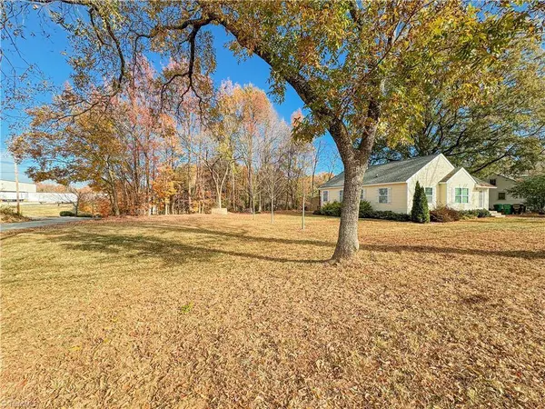 303 Amhurst AVE, High Point, NC 27260