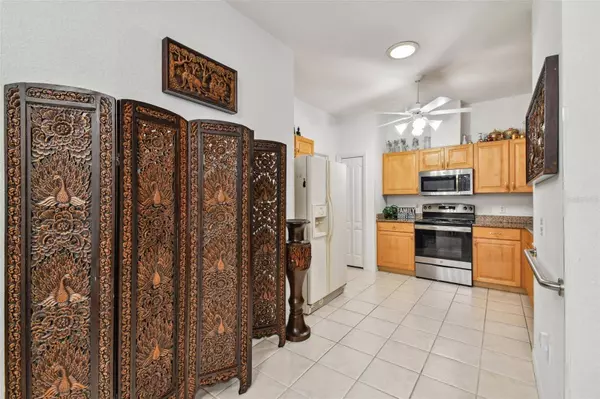 2609 EAGLE GREENS DR #2609, Plant City, FL 33566