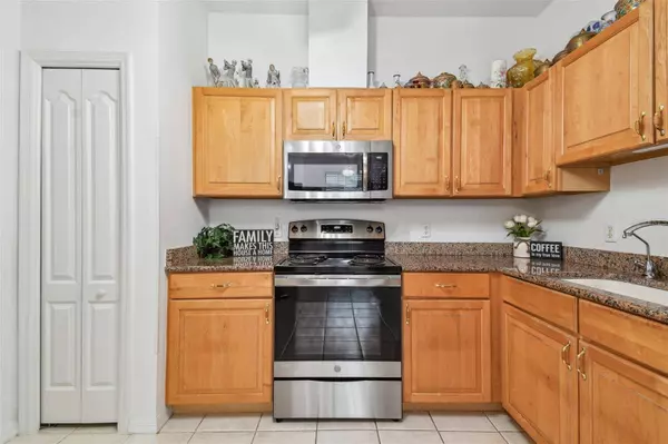 2609 EAGLE GREENS DR #2609, Plant City, FL 33566