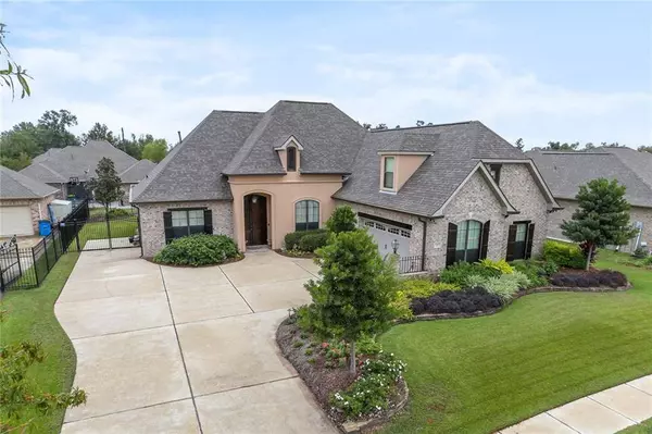 303 LAC IBERVILLE DR, Luling, LA 70070