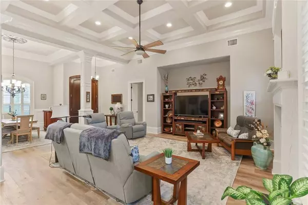 303 LAC IBERVILLE DR, Luling, LA 70070