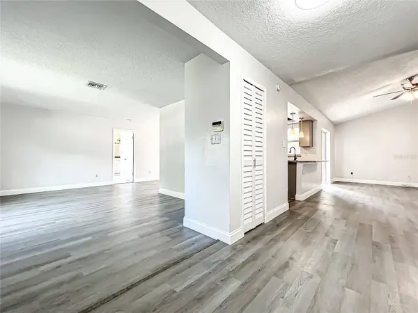 7802 BARBERRY DR, Orlando, FL 32835